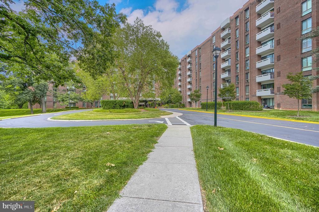 7 Slade Avenue, Unit 119, Baltimore, MD 21208 Main Photo