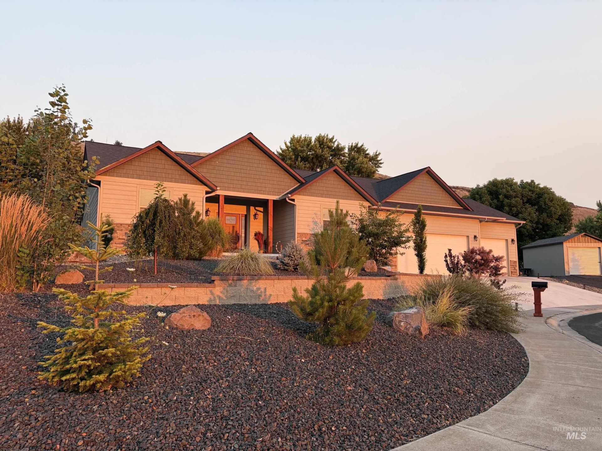 3983 Foothill Dr, Lewiston, ID 83501 Main Photo