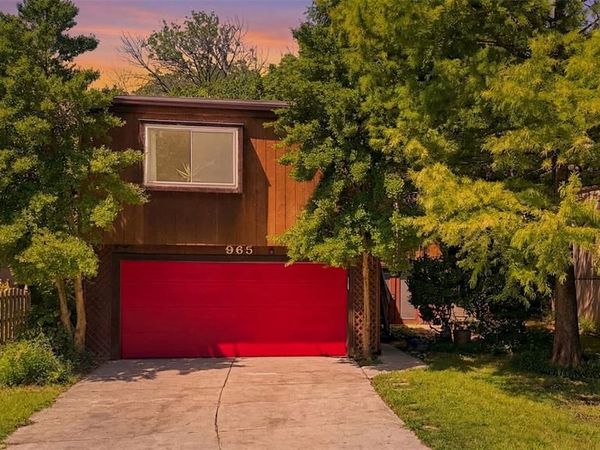 965 Beacon Woods Court , Ballwin, MO 63021