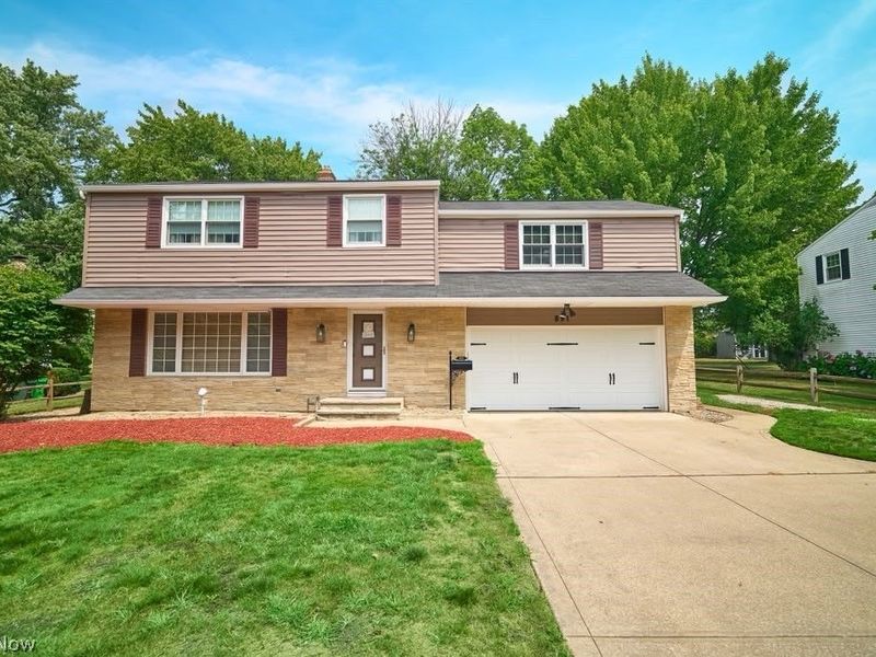 891 Brainard Road, Highland Heights, OH 44143 Photo 2