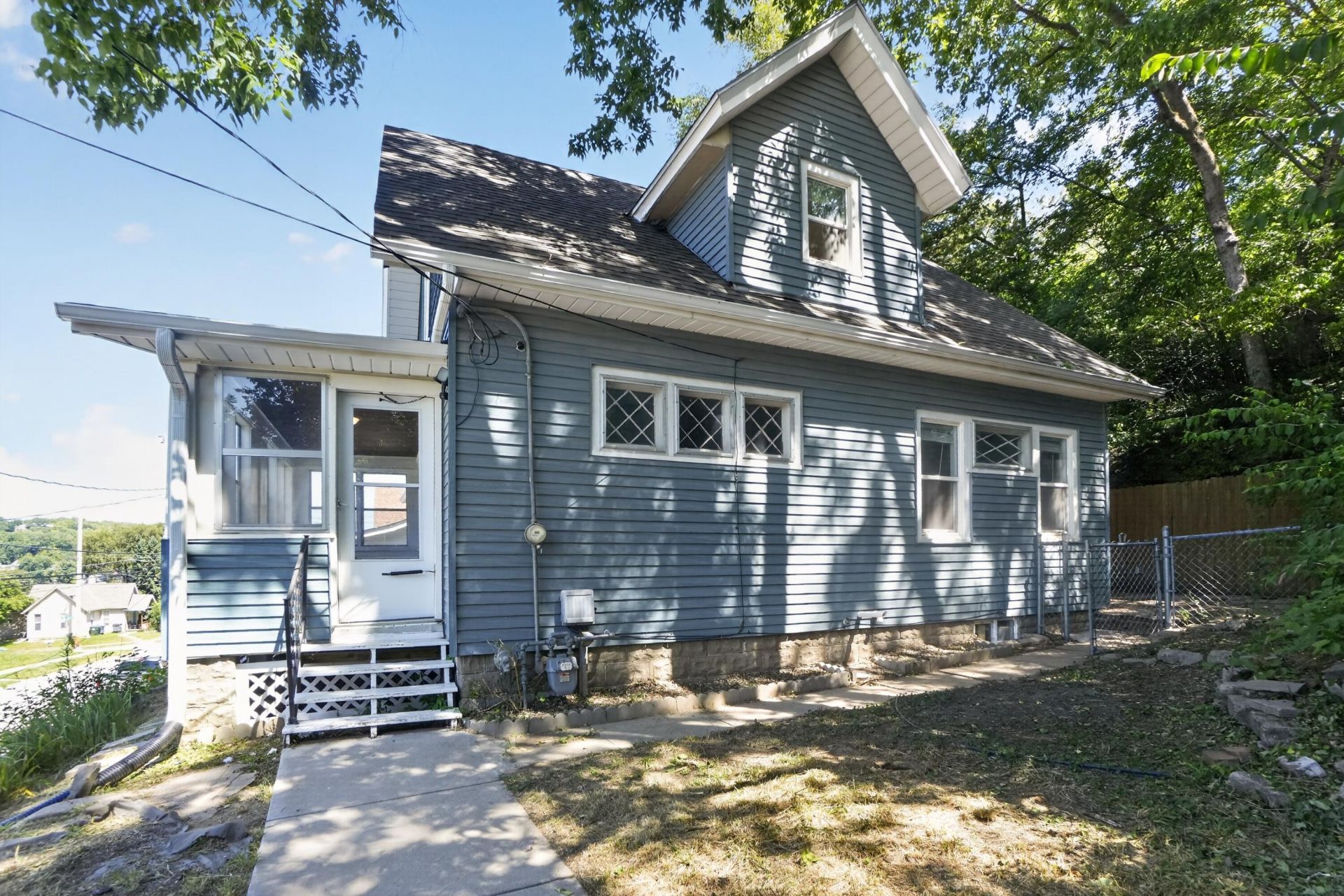 215 Franklin Avenue, Council Bluffs, IA 51503 Main Photo
