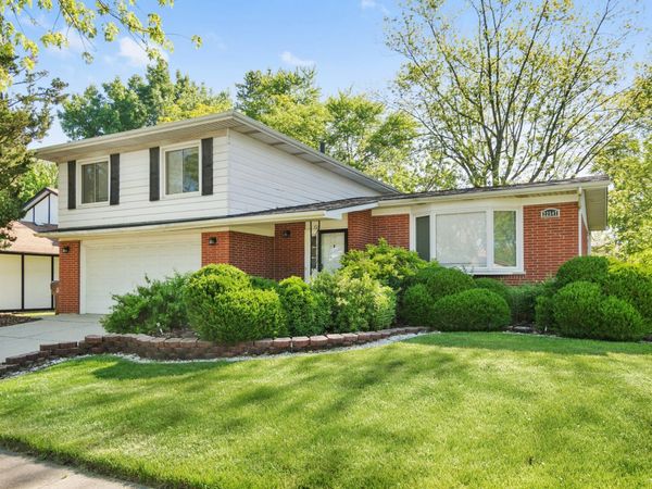 22547 Mission Drive , Richton Park, IL 60471