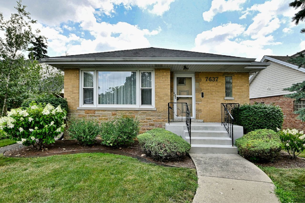 7637 W Armitage Avenue, Elmwood Park, IL 60707 Main Photo