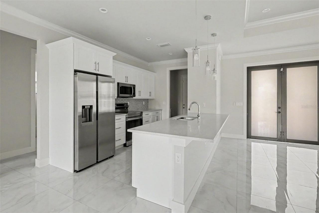 2420 52nd Avenue Ne, Naples, FL 34120 Photo