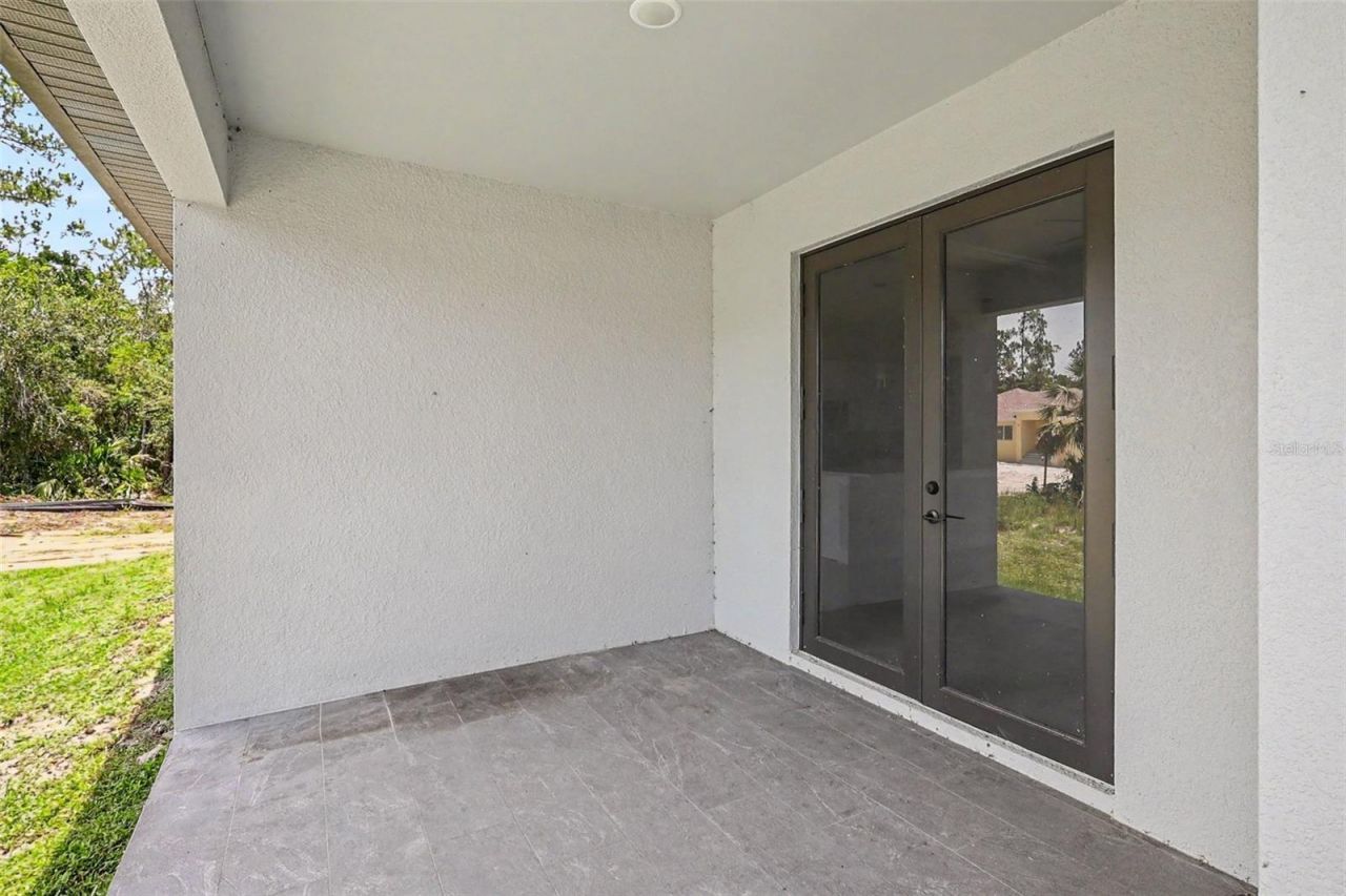 2420 52nd Avenue Ne, Naples, FL 34120 Photo