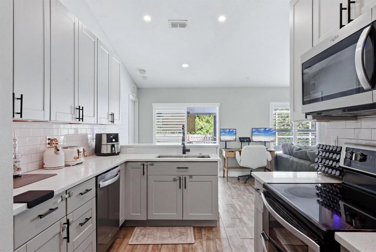 306 111th Street E, Bradenton, FL 34212 Photo