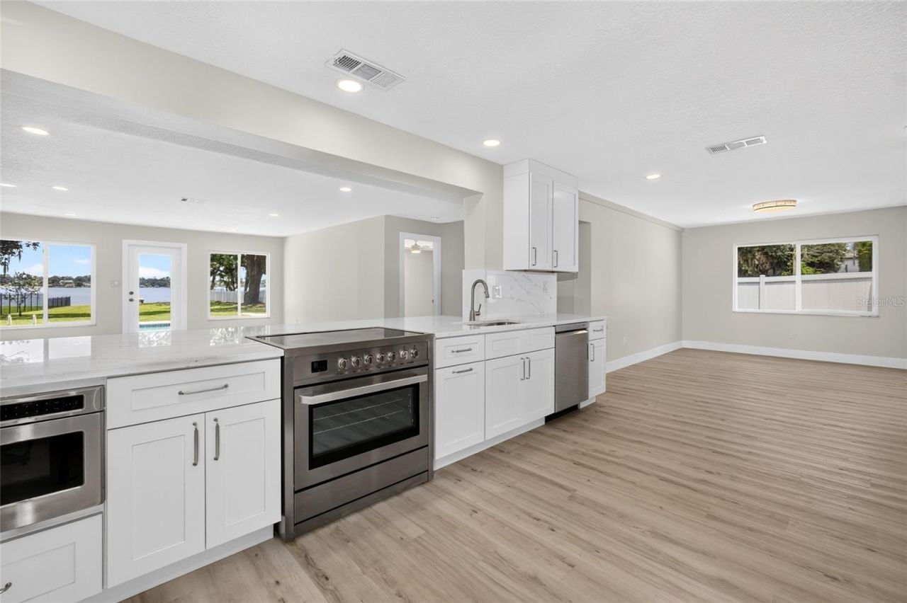 1225 Hoffner Avenue, Orlando, FL 32809 Photo