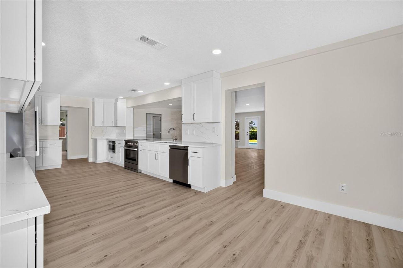 1225 Hoffner Avenue, Orlando, FL 32809 Photo