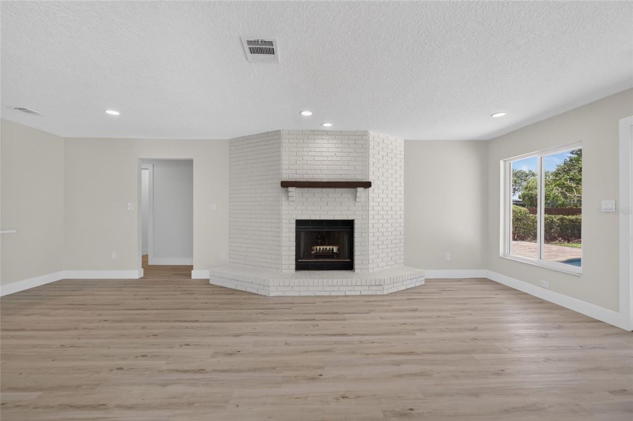 1225 Hoffner Avenue, Orlando, FL 32809 Photo