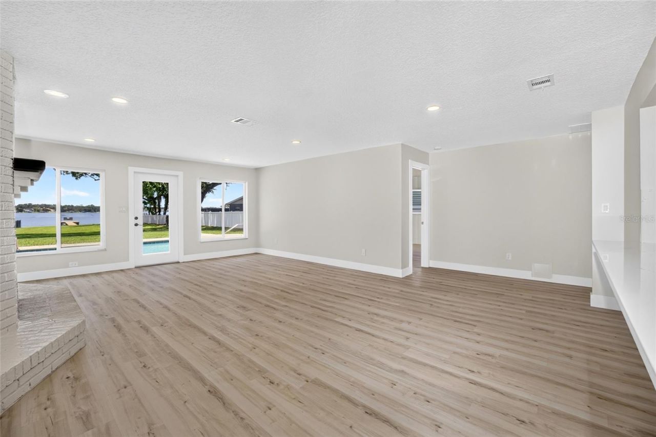 1225 Hoffner Avenue, Orlando, FL 32809 Photo