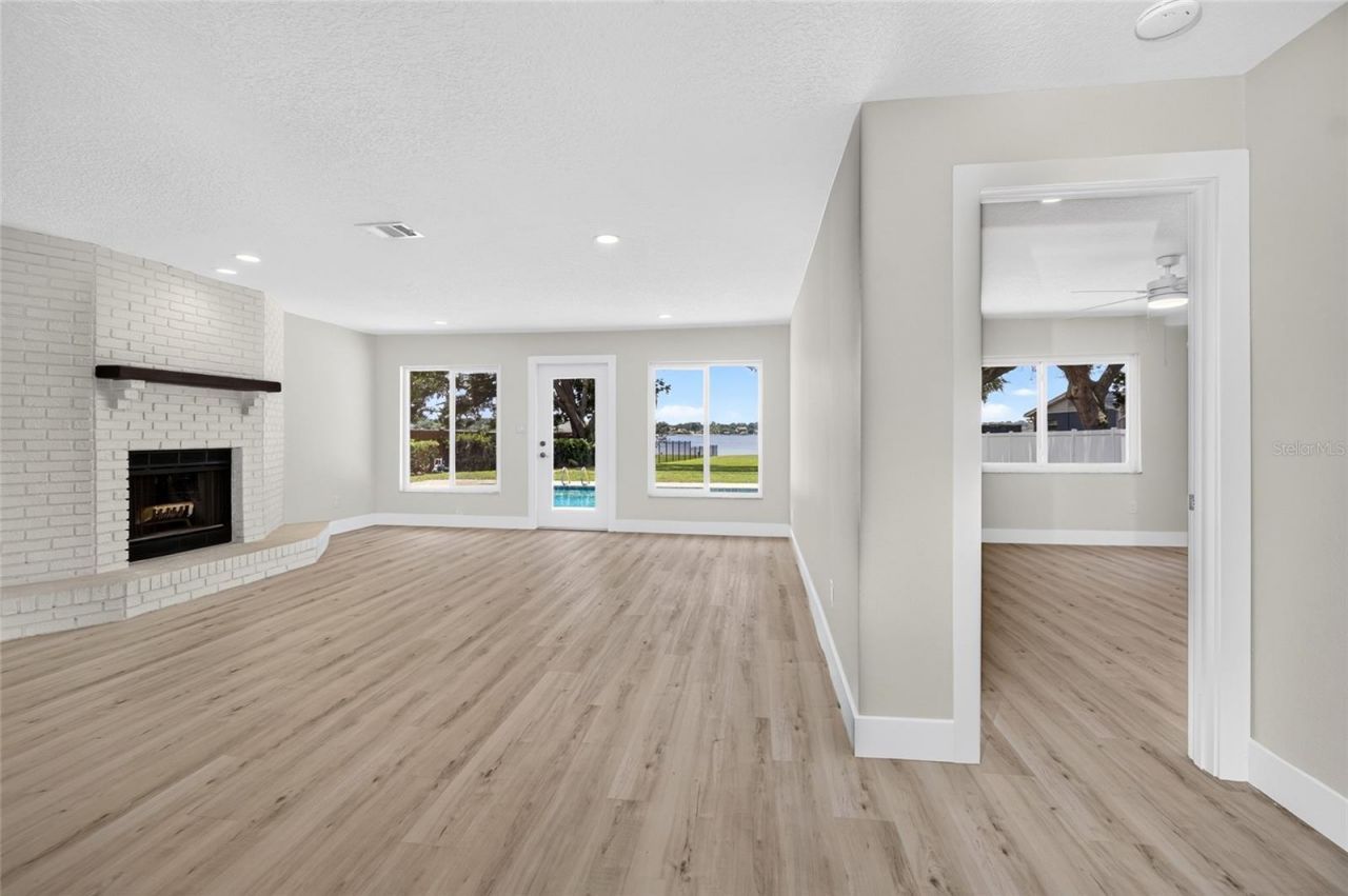 1225 Hoffner Avenue, Orlando, FL 32809 Photo