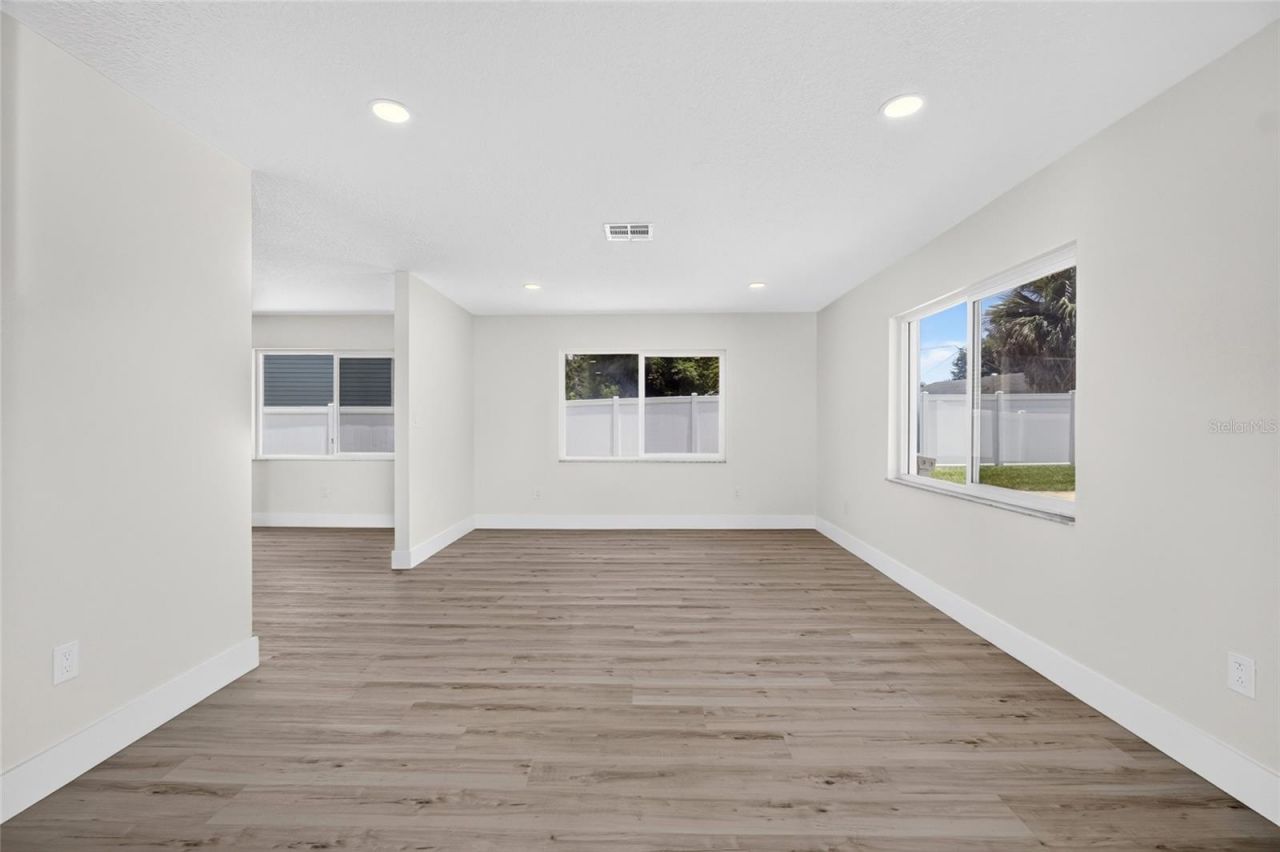 1225 Hoffner Avenue, Orlando, FL 32809 Photo