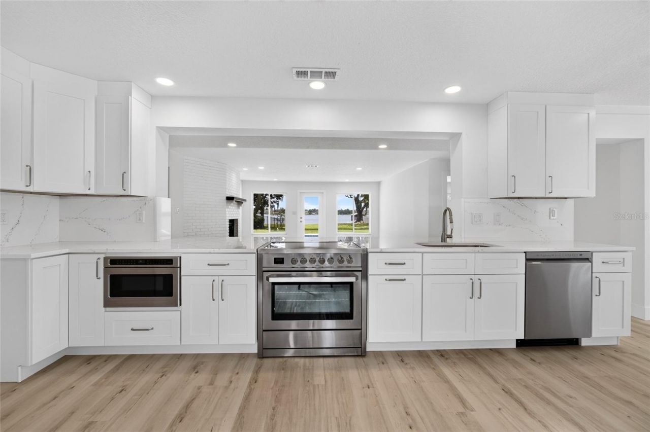 1225 Hoffner Avenue, Orlando, FL 32809 Photo