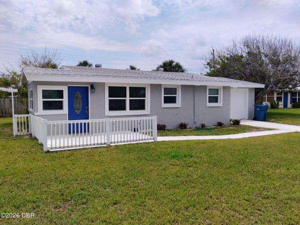 11 Ocean Breeze Circle, Ormond Beach, FL 32176