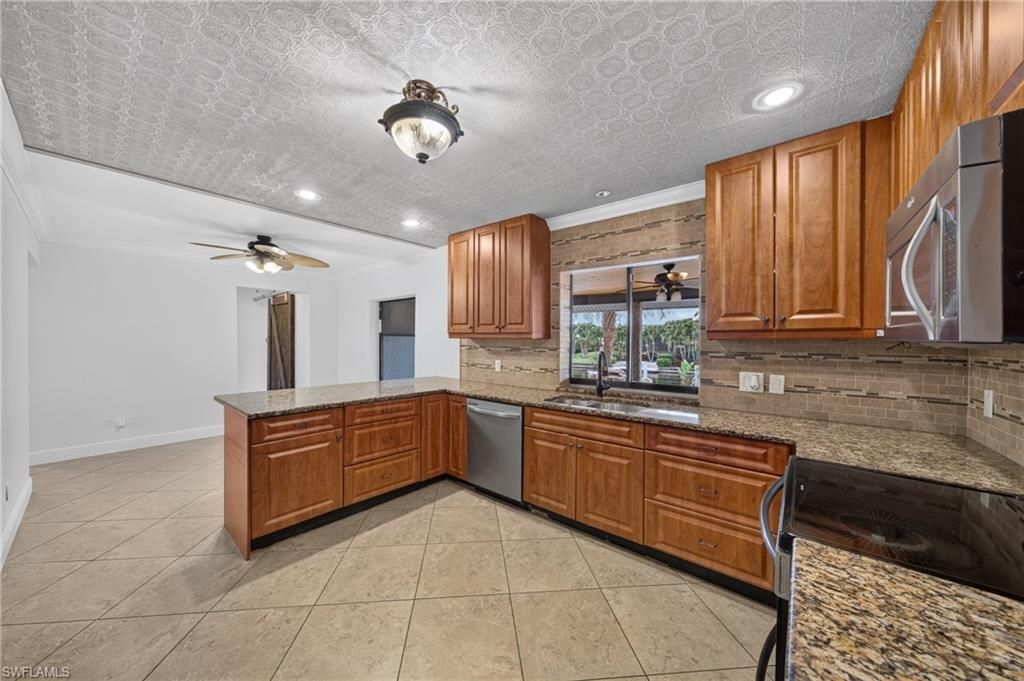 1919 SE 37th Ter , Cape Coral, FL 33904 Photo
