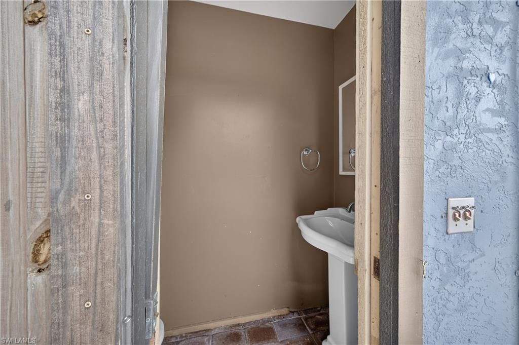 1919 SE 37th Ter , Cape Coral, FL 33904 Photo