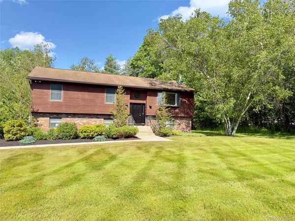 709 Bloomingburg Road , Bloomingburg, NY 10940