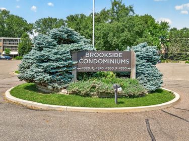 4360 Brookside Court, Unit 209, Edina, MN 55436
