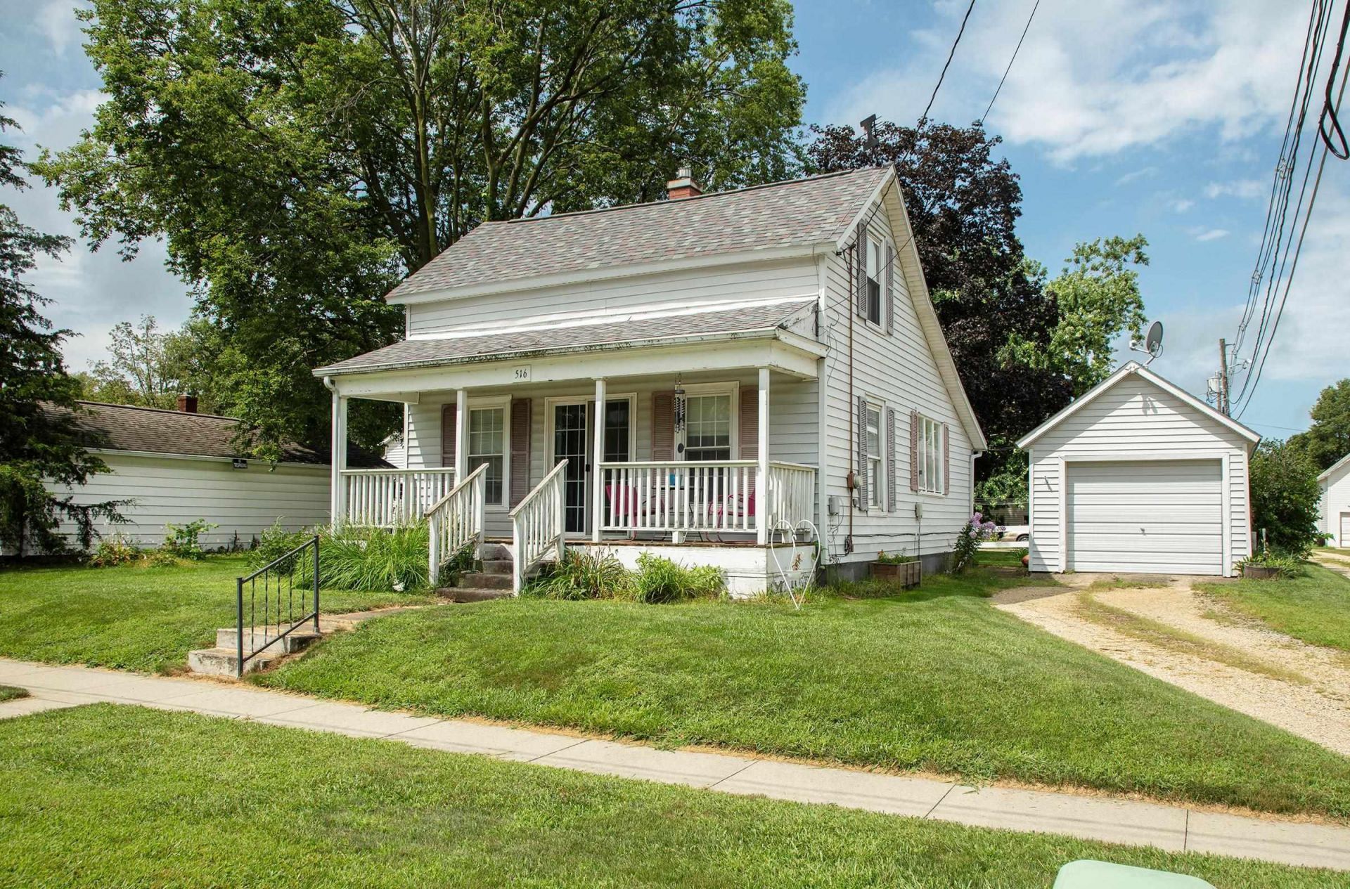 516 3rd St Sw, Waverly, IA 50677 Main Photo