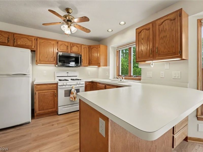13874 Radcliffe Road, Leroy, OH 44077 Photo 12