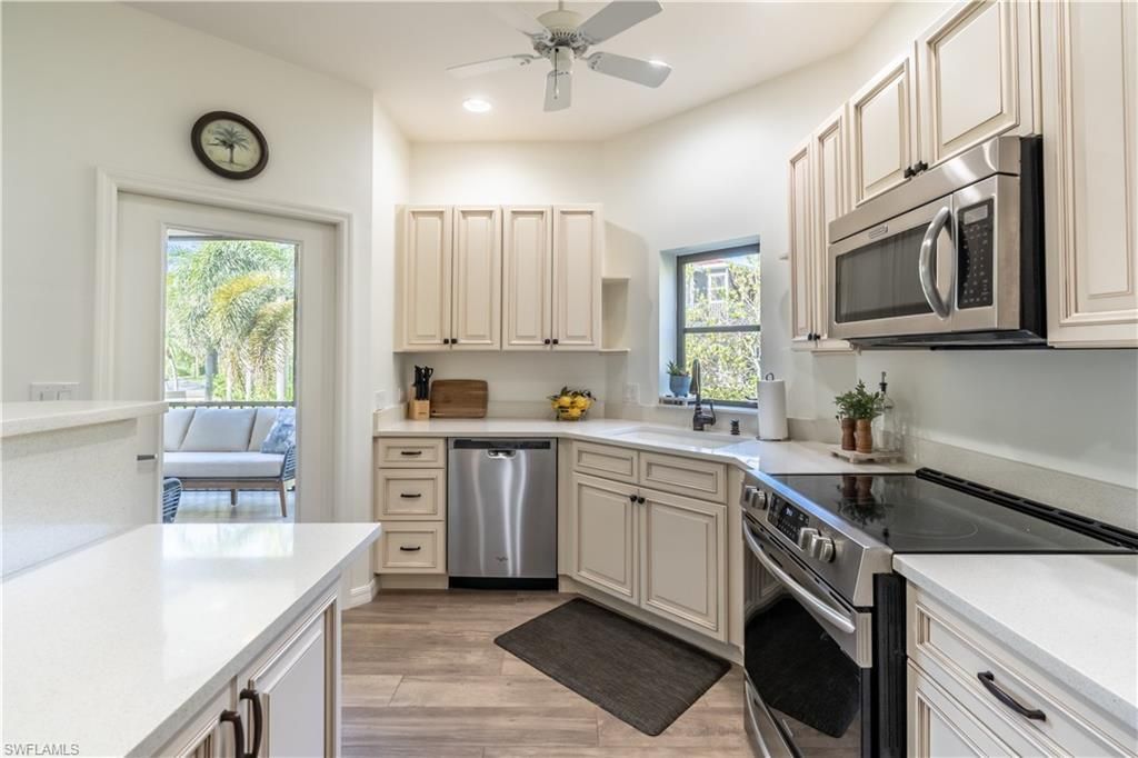 651 10th Ave S, Unit C651, Naples, FL 34102 Photo