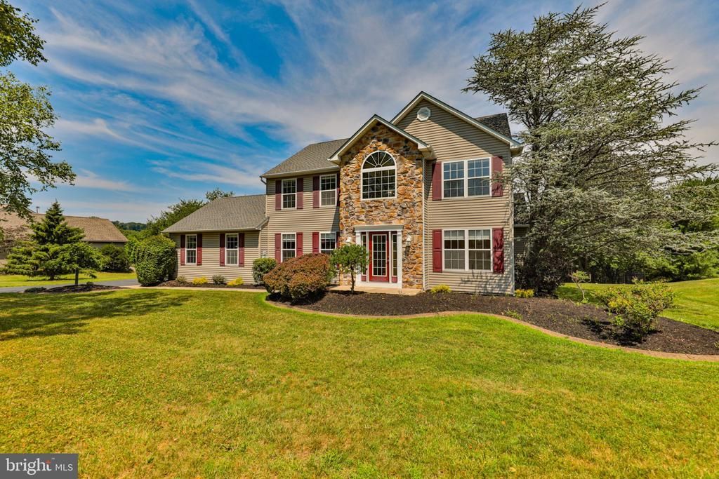 1639 ASHLEY COURT , KUTZTOWN, PA 19530