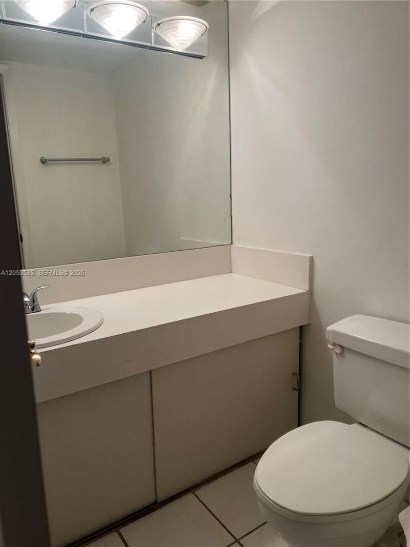 2750 NE 183rd St, Unit 807, Aventura, FL 33160 Photo