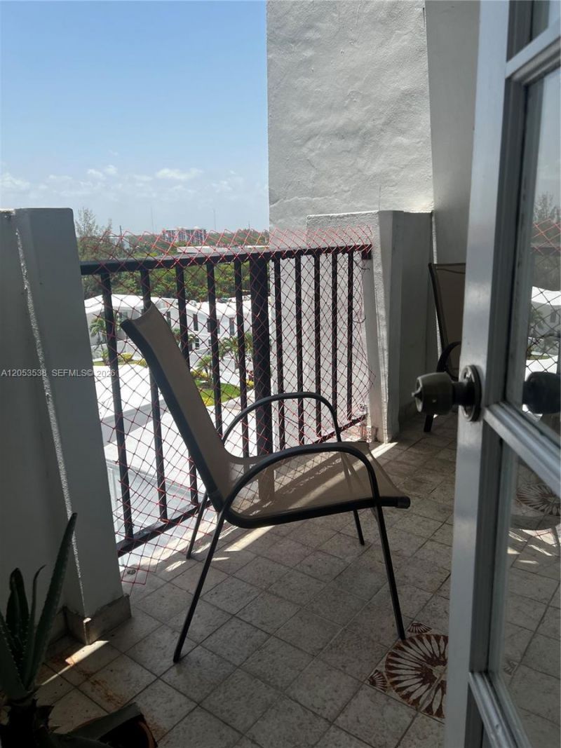 2750 NE 183rd St, Unit 807, Aventura, FL 33160 Photo