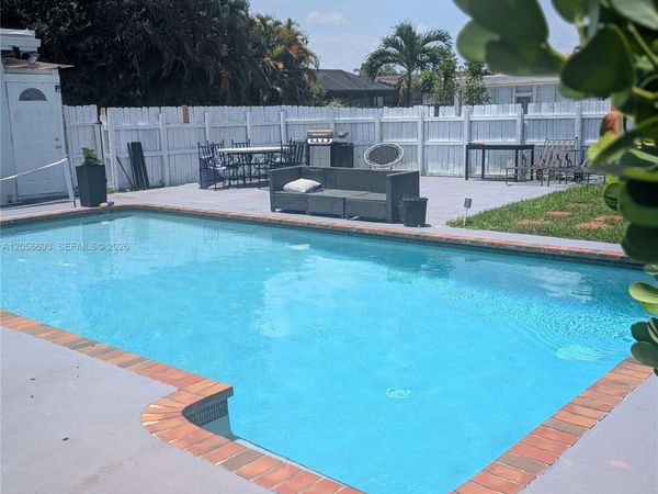 Unit 1, Hollywood, FL 33021