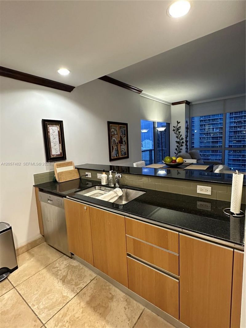 1060 E Brickell Av , Unit 3001, Miami, FL 33131 Photo