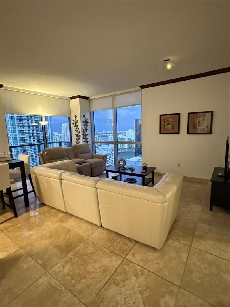 1060 E Brickell Av , Unit 3001, Miami, FL 33131 Photo