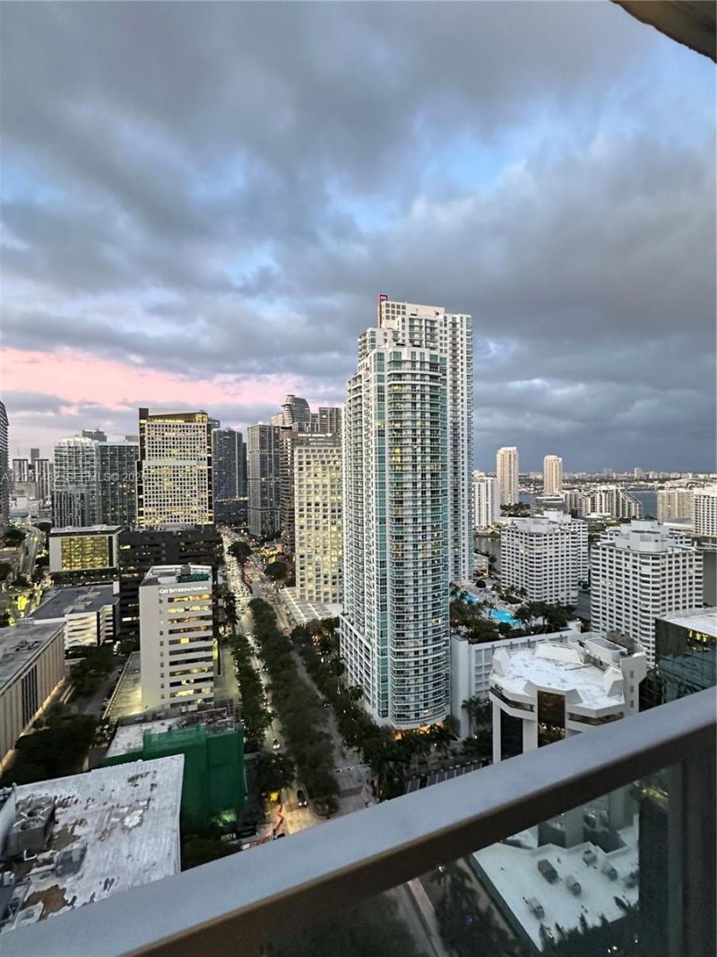 1060 E Brickell Av , Unit 3001, Miami, FL 33131 Photo