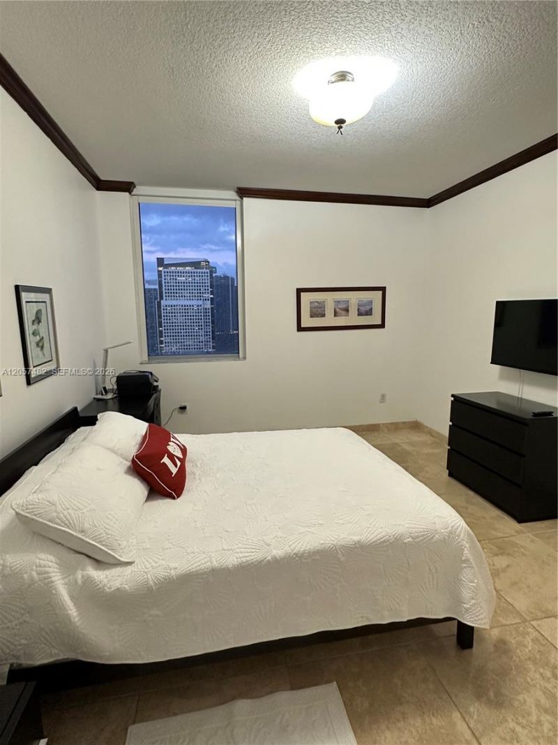 1060 E Brickell Av , Unit 3001, Miami, FL 33131 Photo
