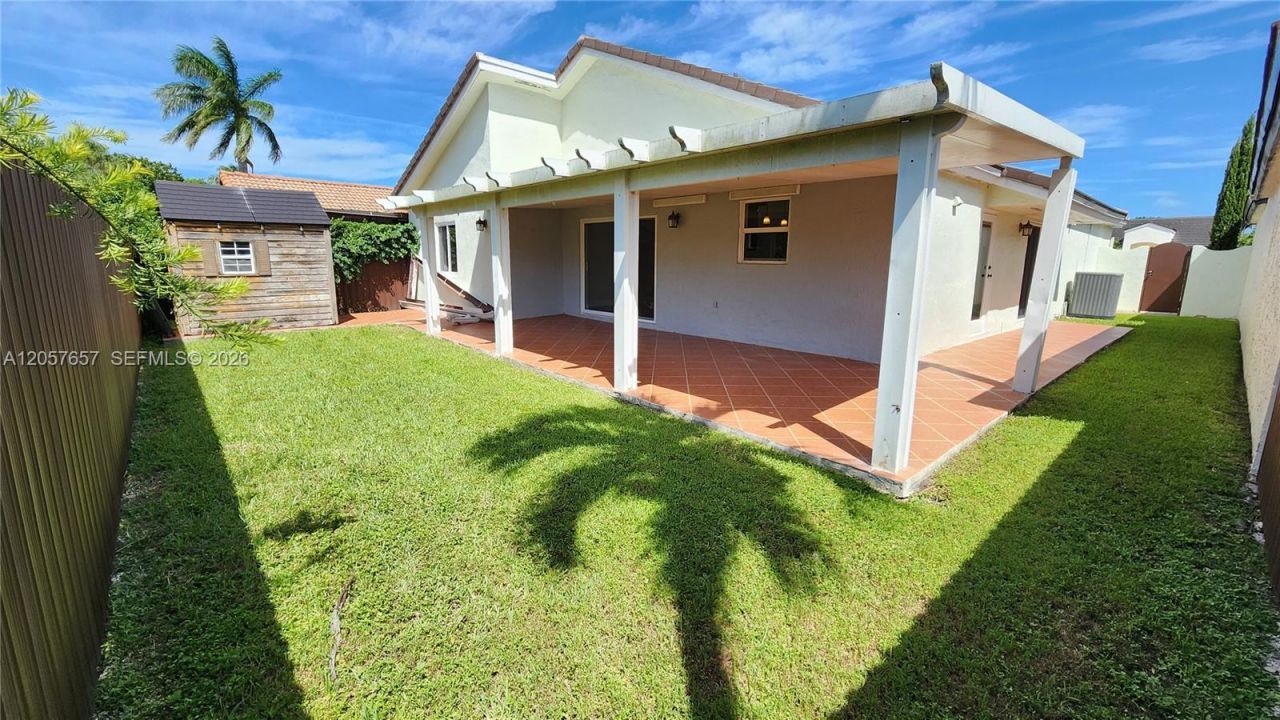 14249 SW 90th Ter, Miami, FL 33186 Photo