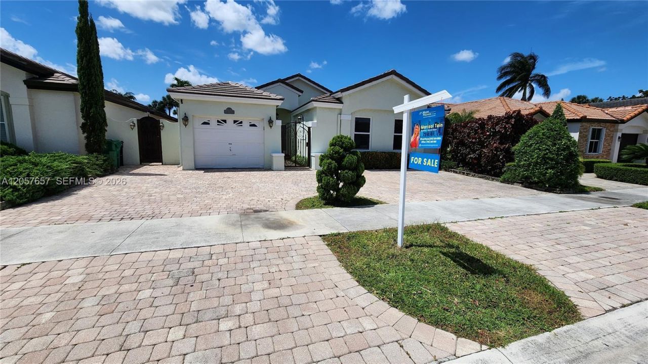 14249 SW 90th Ter, Miami, FL 33186 Photo