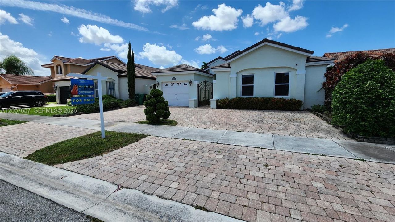 14249 SW 90th Ter, Miami, FL 33186 Photo