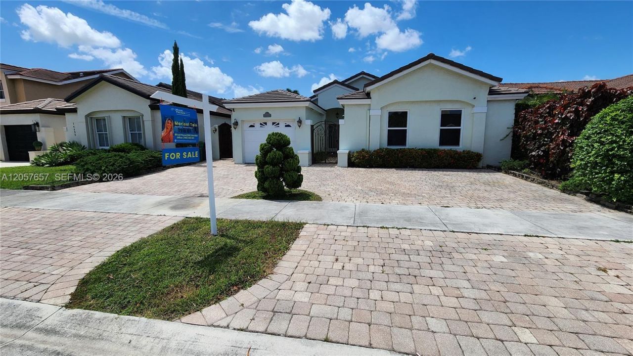14249 SW 90th Ter, Miami, FL 33186 Photo