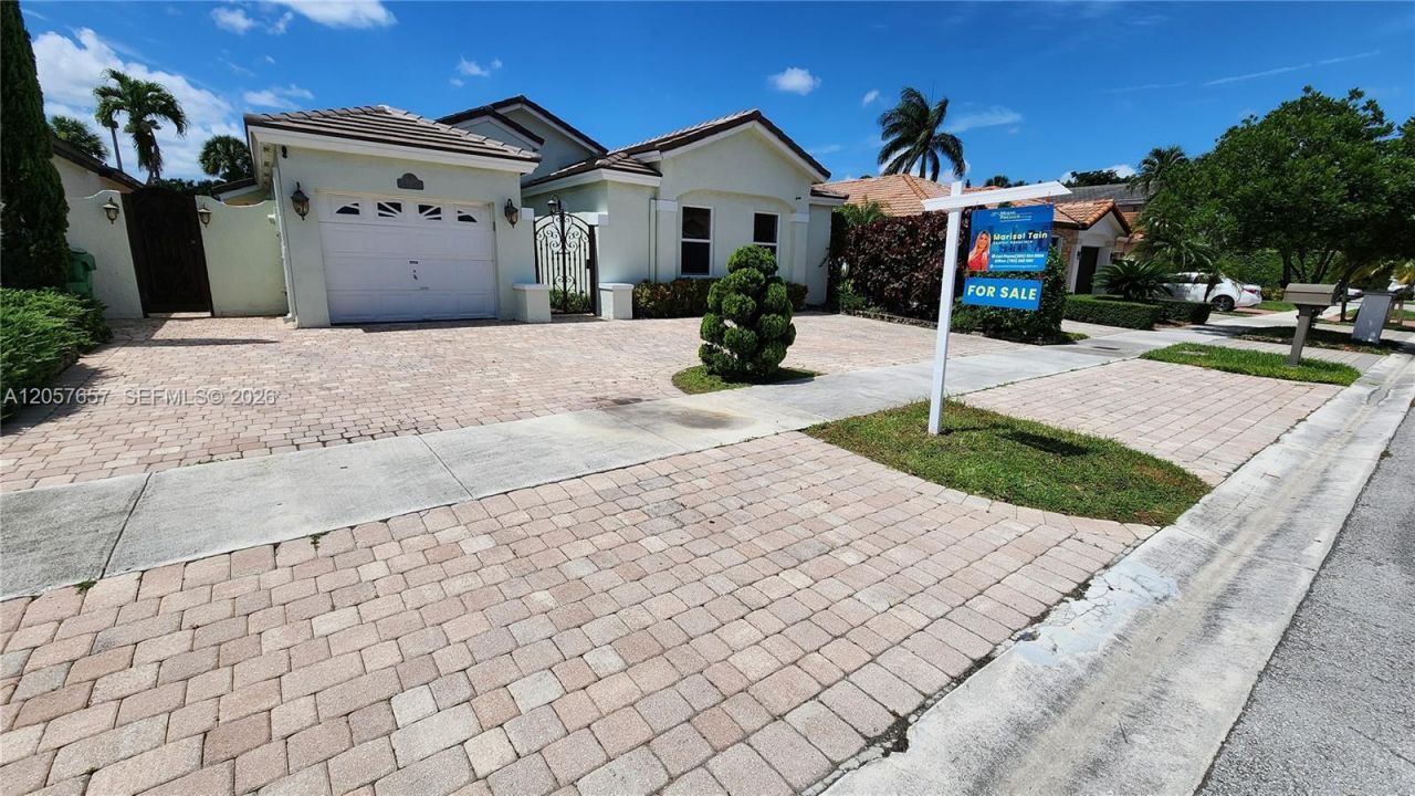 14249 SW 90th Ter, Miami, FL 33186 Photo