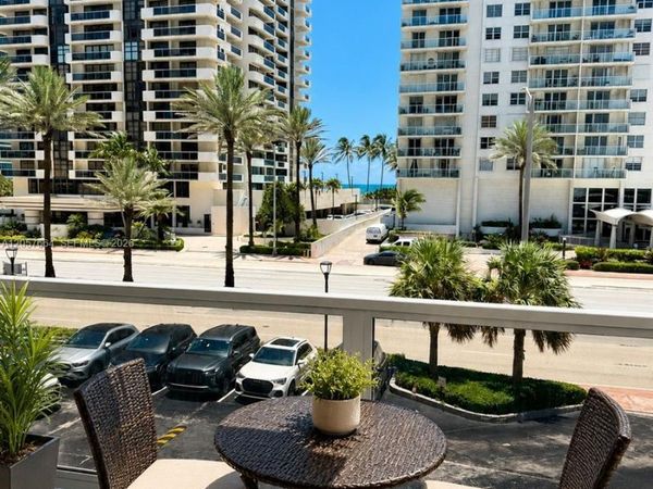 5700 Collins Ave , Unit 3C, Miami Beach, FL 33140