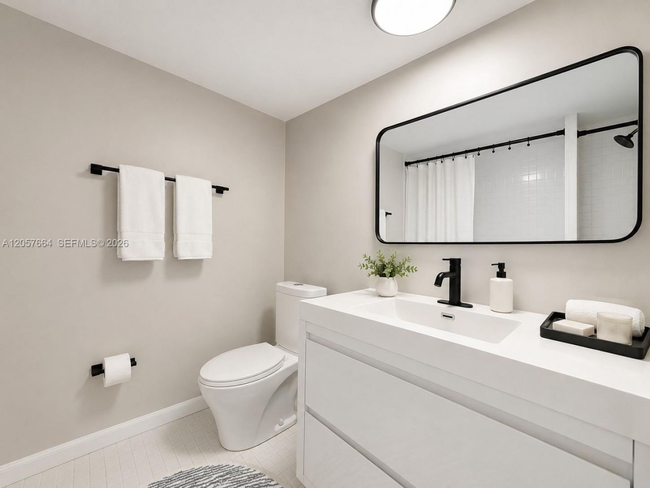 5700 Collins Ave , Unit 3C, Miami Beach, FL 33140 Photo