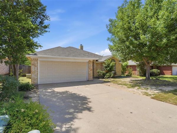 104 Adams Drive, Crowley, TX 76036