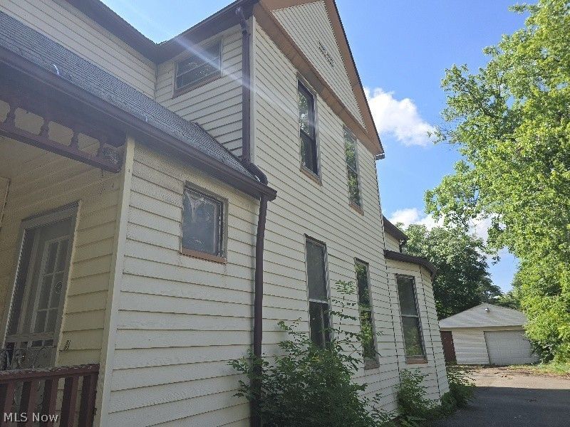 8100 Keyes Avenue, Cleveland, OH 44104 Photo 2