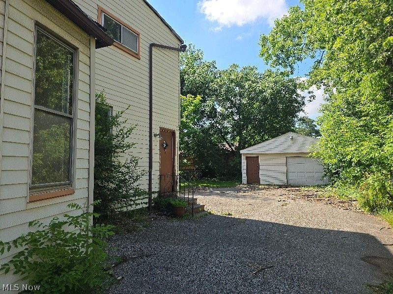 8100 Keyes Avenue, Cleveland, OH 44104 Photo 3