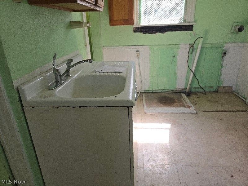 8100 Keyes Avenue, Cleveland, OH 44104 Photo 9