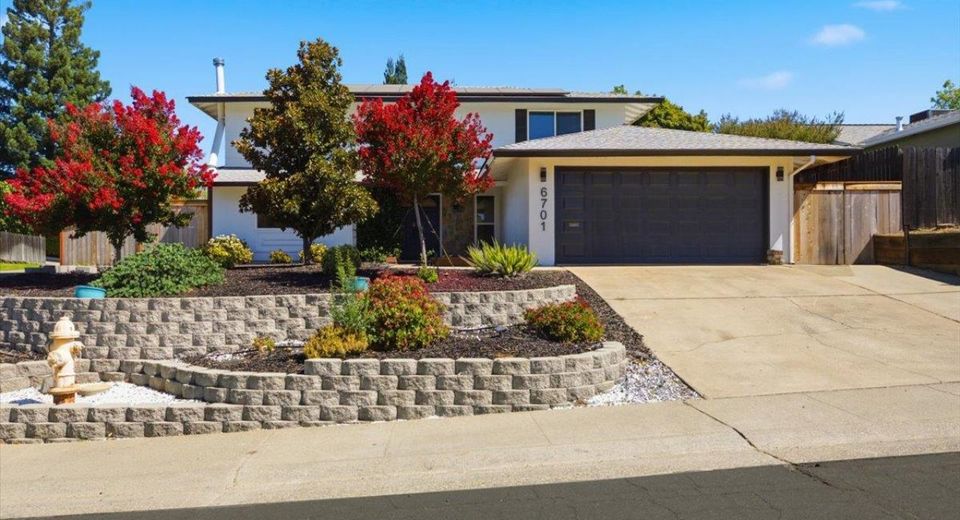 6701 Hillglen Way, Fair Oaks, CA 95628 Photo