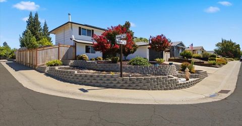 6701 Hillglen Way, Fair Oaks, CA 95628 Photo