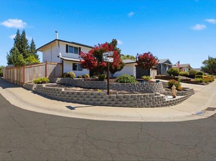 6701 Hillglen Way, Fair Oaks, CA 95628 Photo