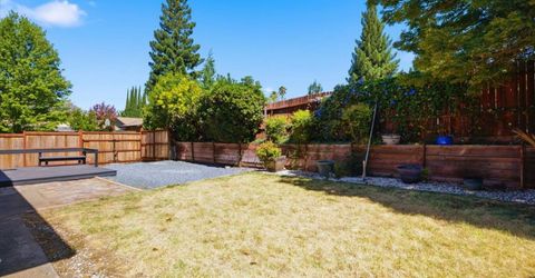 6701 Hillglen Way, Fair Oaks, CA 95628 Photo