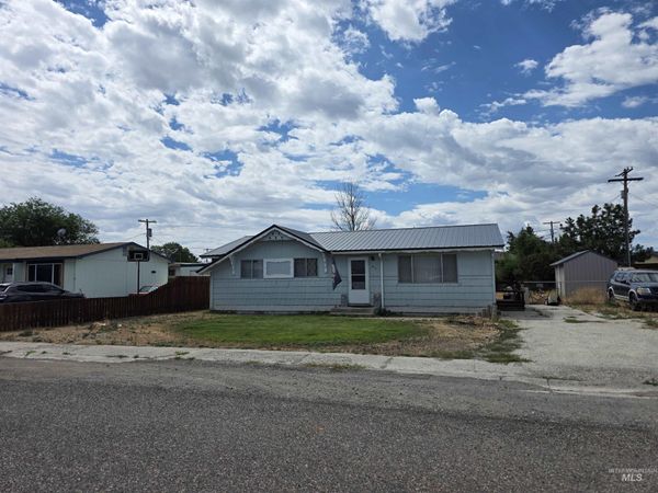 917 16th Drive, Rupert, ID 83350