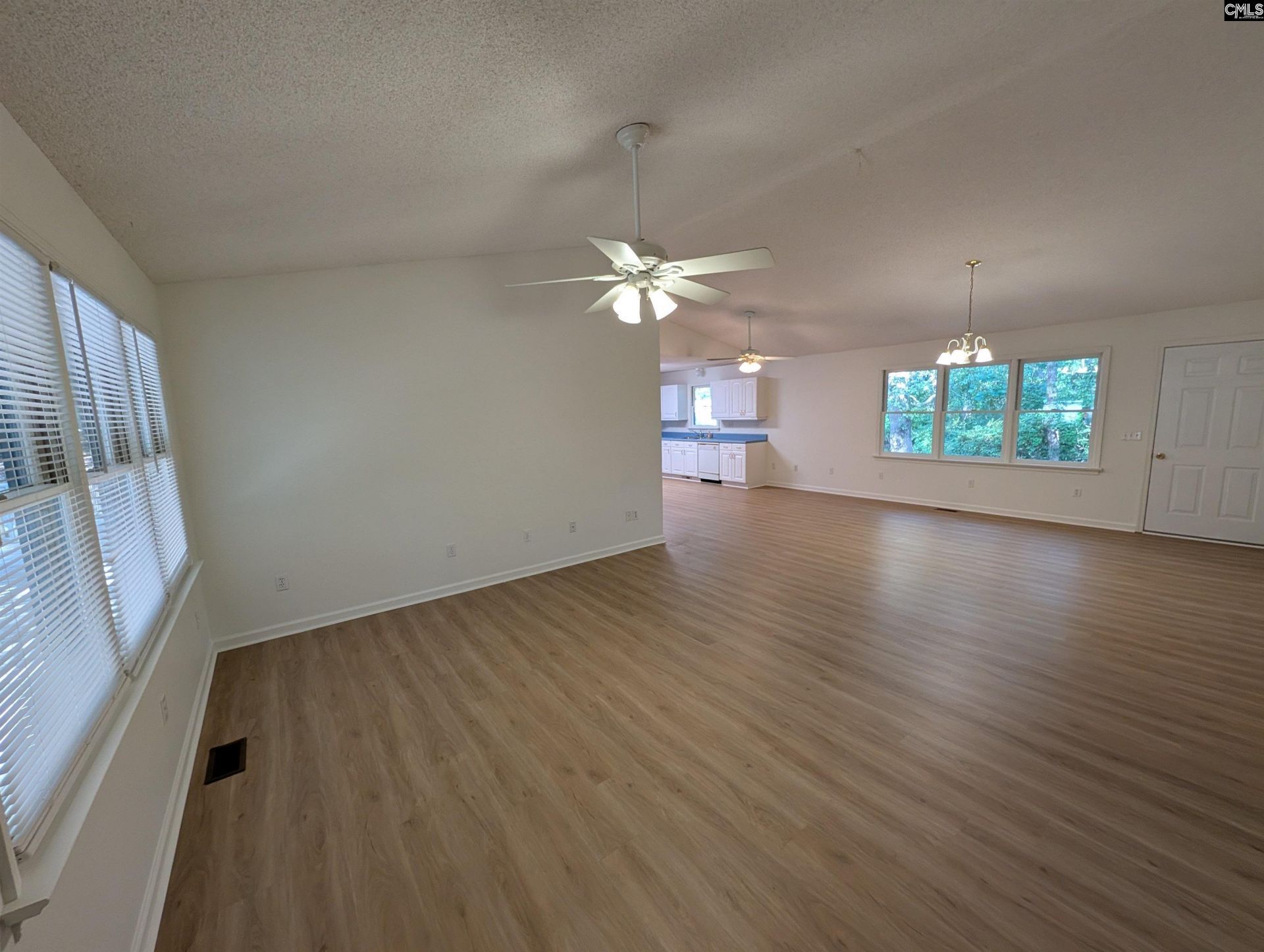 1498 Cassatt Road Photo 8